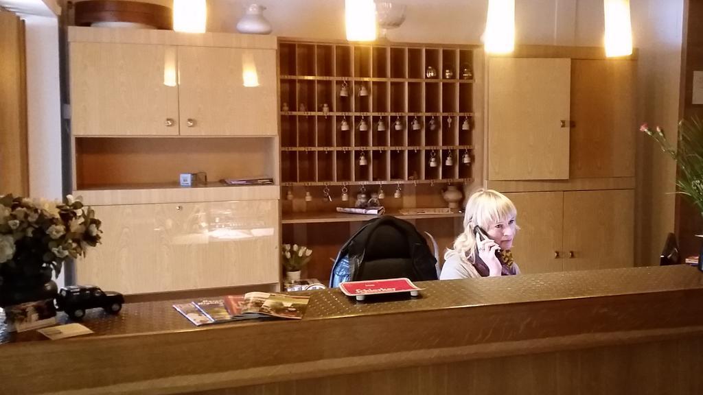 Ostalgie Ferienheim Sorgenfrei Hotell Rum bild